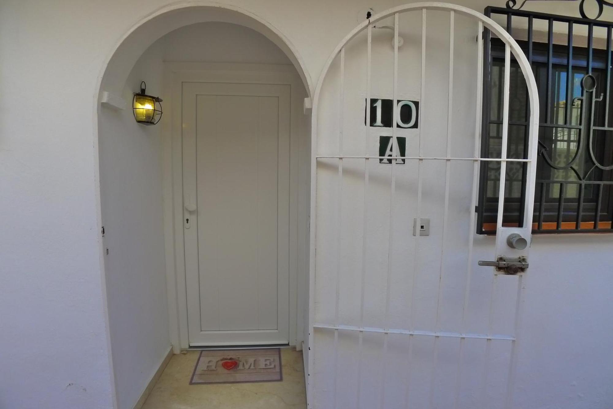 R1358 La Hacienda 10 A Apartment เนร์คา ภายนอก รูปภาพ